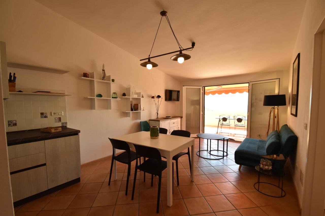Route 25 - Cavoli - Vista Mare, Con Clima, Terrazza E Posto Auto Lägenhet Spiaggia di Cavoli Exteriör bild